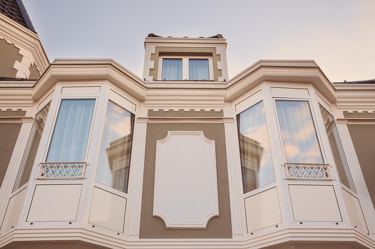 Castello Boutique Hotel Cacak Ngoại thất bức ảnh