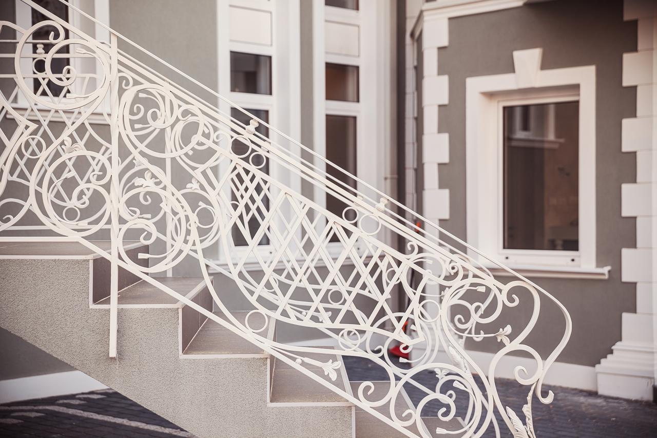 Castello Boutique Hotel Cacak Ngoại thất bức ảnh
