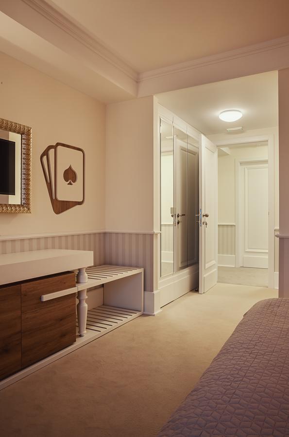 Castello Boutique Hotel Cacak Ngoại thất bức ảnh