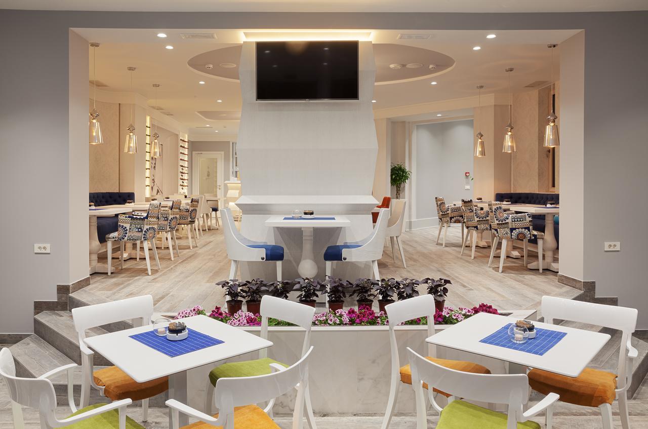 Castello Boutique Hotel Cacak Ngoại thất bức ảnh